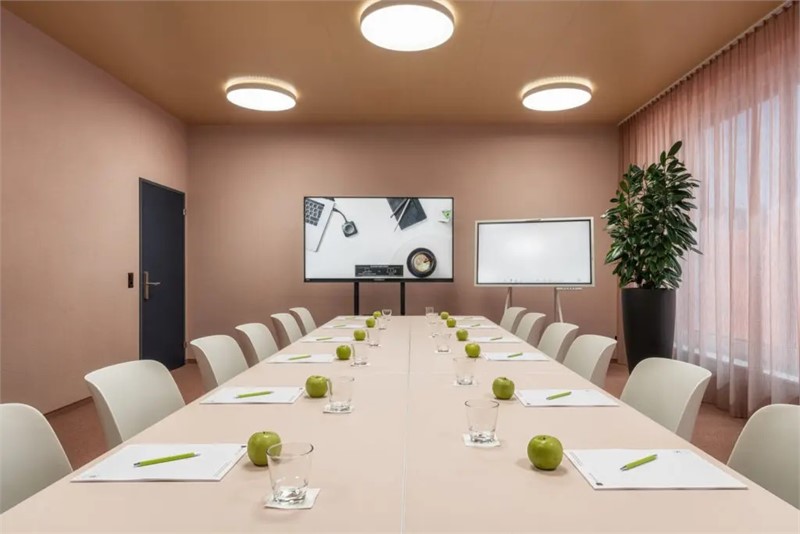 b_smart hotel Arbon - Meetingraum - Seminarhotelsschweiz - MICE Service Group

